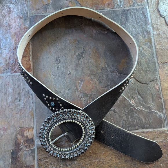 STREETS AHEAD wide studded leather belt M